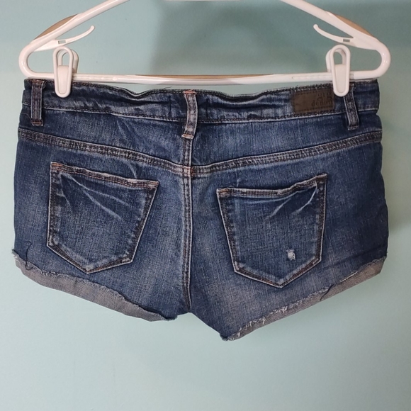 🦩 Garage Denim | Flirty Short-Short 🦩 - Picture 2 of 2